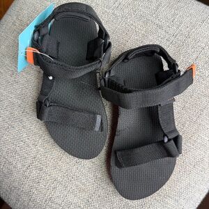Watelves toddler sandals